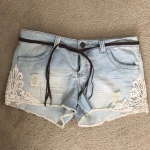 Cut off jean shorts